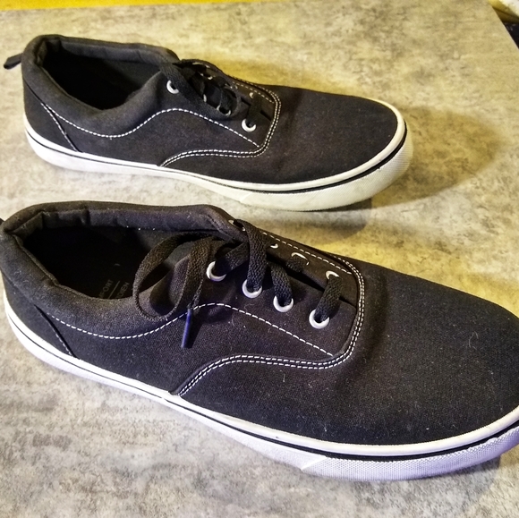 George - Picture 2 of 5